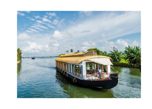 How to Choose the Best 2 Bedroom Luxury Houseboat in Alleppey