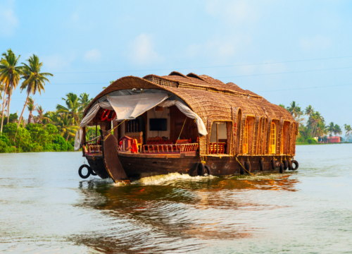 Beautiful places to visit in Alleppey during Houseboat Trip