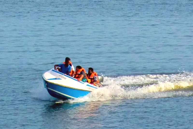 reasons to do speedboat ride